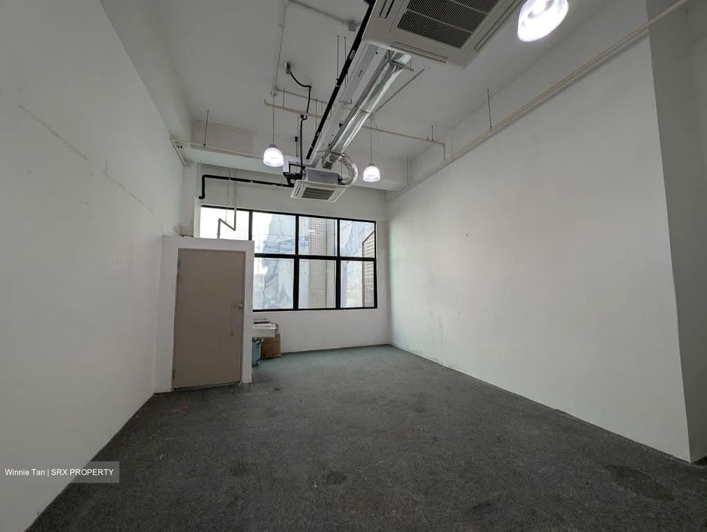 Hexacube (D14), Office #586026661
